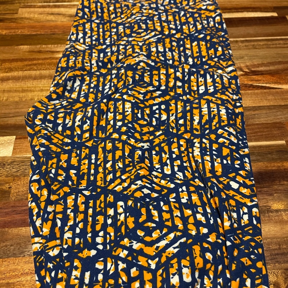 Lularoe TC Tall & Curvy Leggings